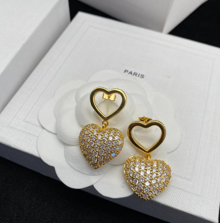 Luxury Designer Diamond Heart Dangle Earring Fashion Brand Earring Gold Silver Stud Earrings Women Lady High End Jewelry Earrings With Box
