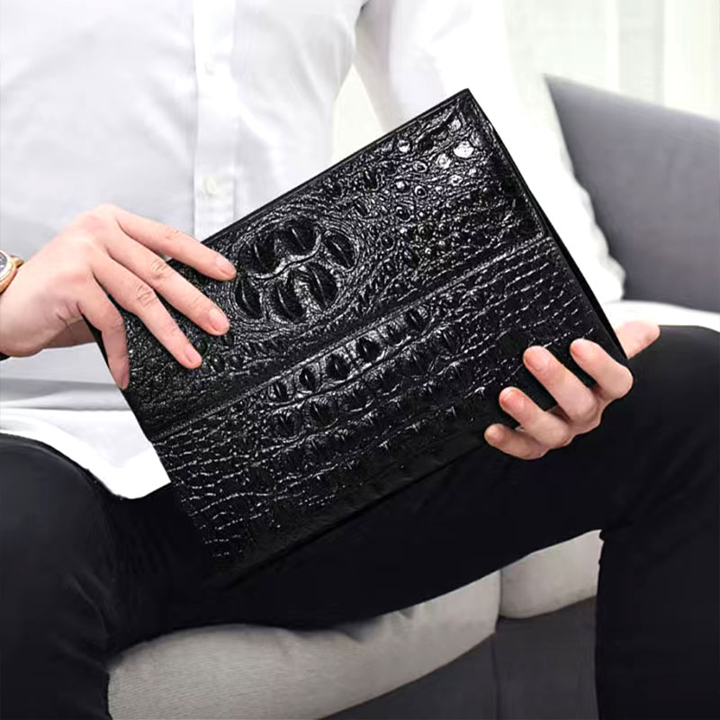 2023 New Fashion Europe och USA Trend Leather Men First Layer Cattle Pickup Bag Envelope Hand Bag