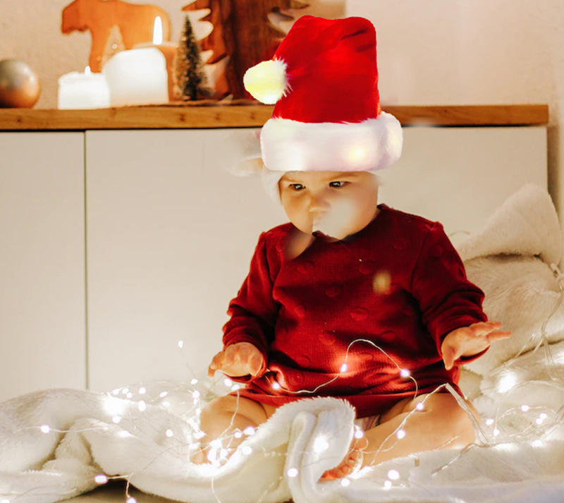 Noel Şapkası Yenilik Led Komik Peluş Renkli Santa Hat Yeni Yıl Şenlikli Tatil Parti Malzemeleri Yetişkinler için