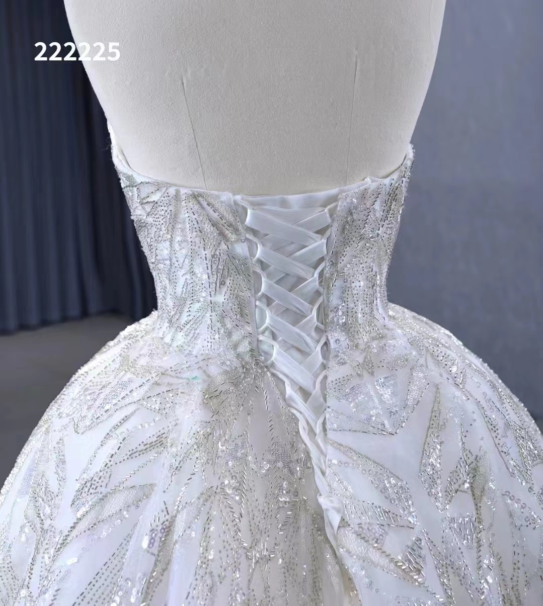 Abito da sposa a cuore lussuoso sequestro senza maniche in rilievo SM222225