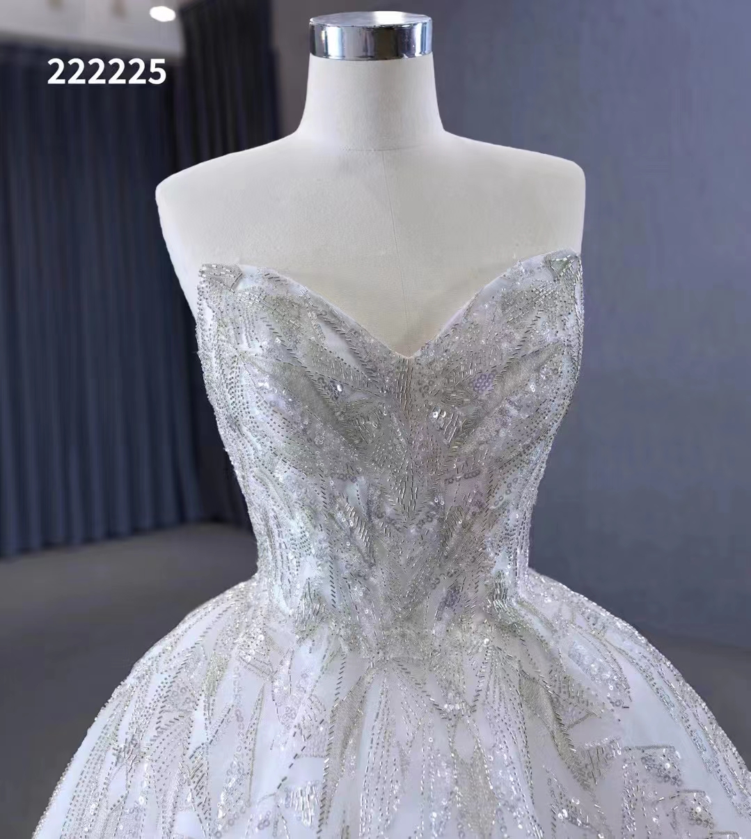 Abito da sposa a cuore lussuoso sequestro senza maniche in rilievo SM222225