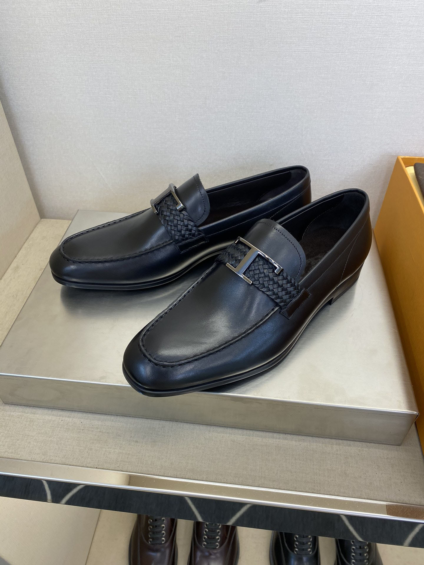 Chaussures en cuir formelles pour hommes, chaussures tissées en cuir à boucle en T, chaussures en cuir à enfiler