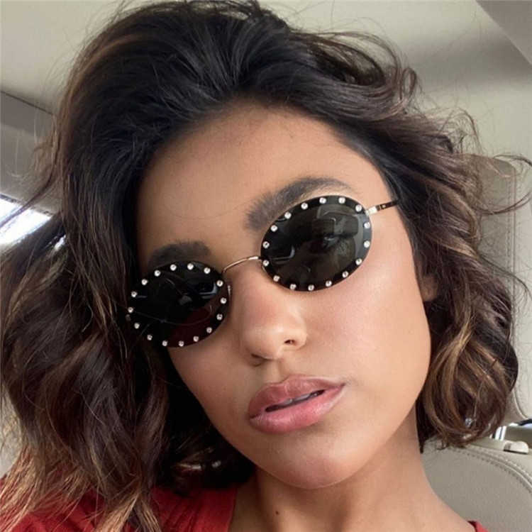 2024 Designer de luxo Sunglasses de novo designer de luxo VA Família da família Fanxiao Round Frame Rivet Os mesmos óculos de sol da moda Trend Va2027