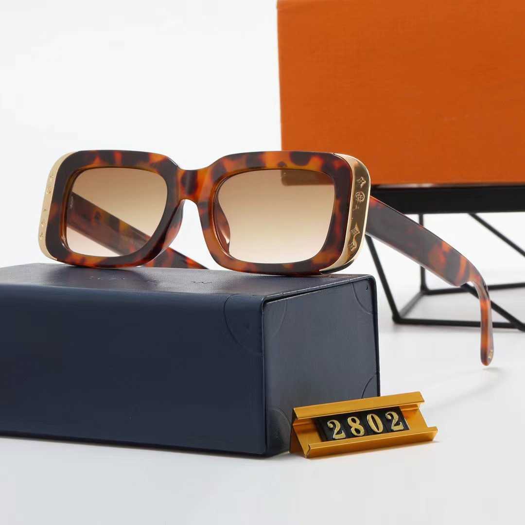 2023 Nouveau designer de luxe Overseas new D home en ligne rouge lunettes de soleil pour hommes et femmes voyage lunettes carrées 2802