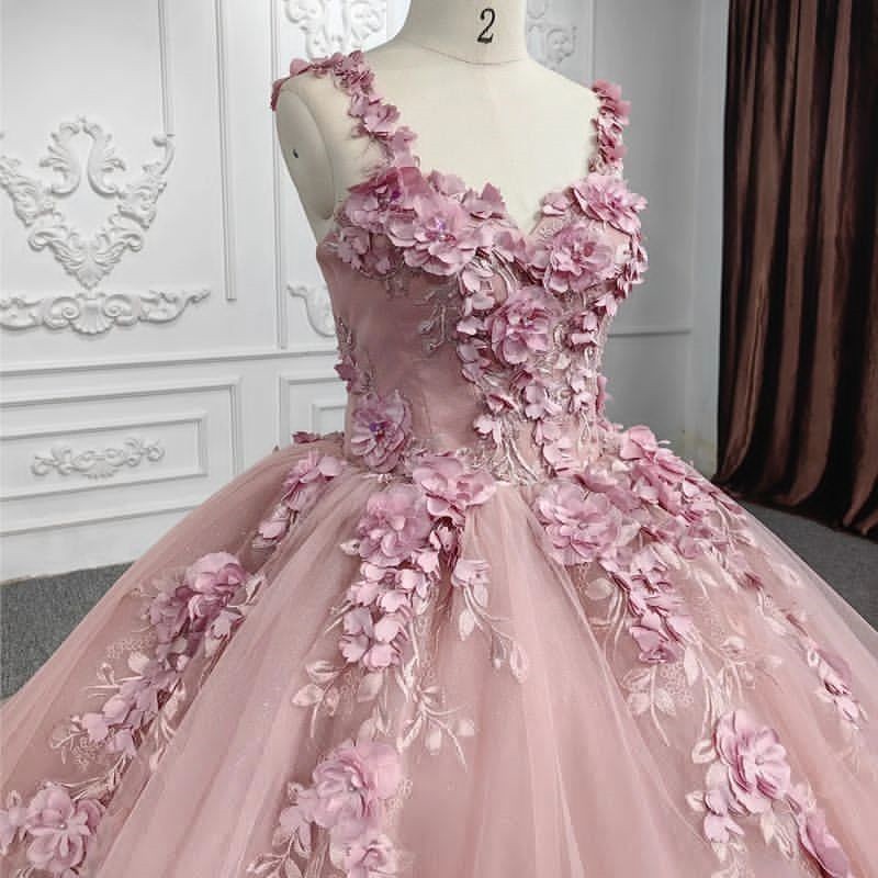 2024 rosa quinceanera klänningar sexiga spaghettiremsapplikationer pärlor älskling handgjorda 3dflower bollklänningar vestidos de 15 anos