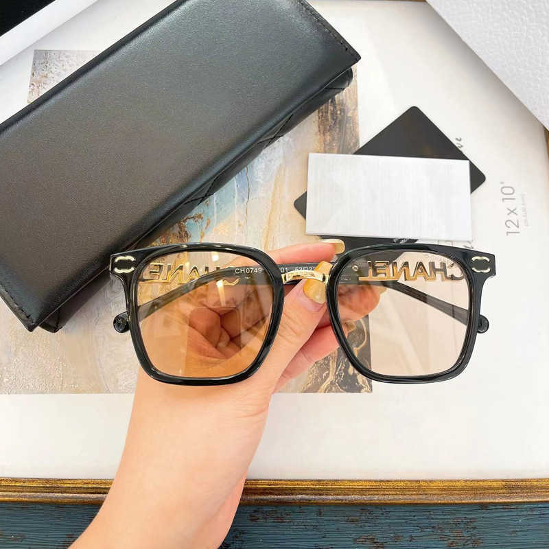 2023 Nuovi occhiali da sole firmati di lusso Stesso stile Miopia Anti Blue Light 0749 Black Plain Face Slim Men and Literary Glasses Frame Women