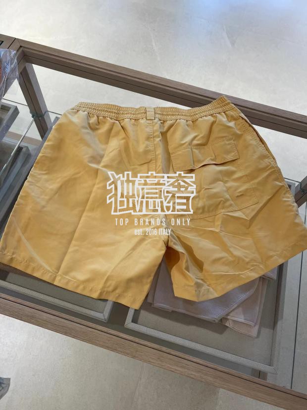 Shorts Masculino Primavera e Verão Loro Piana Lazer Praia Solta Calça Natação Bolso Decorado Amarelo e Laranja