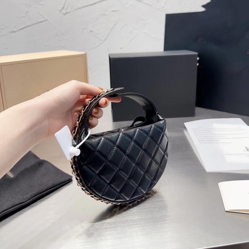 Marque Designer Mini Crescent Bag 2023 Nouveau Top Grade Black Diamond Sheepskin Fashion Sac polyvalent Low Fine Chain Five Women's Wrist Bag Sac à main exquis et doux