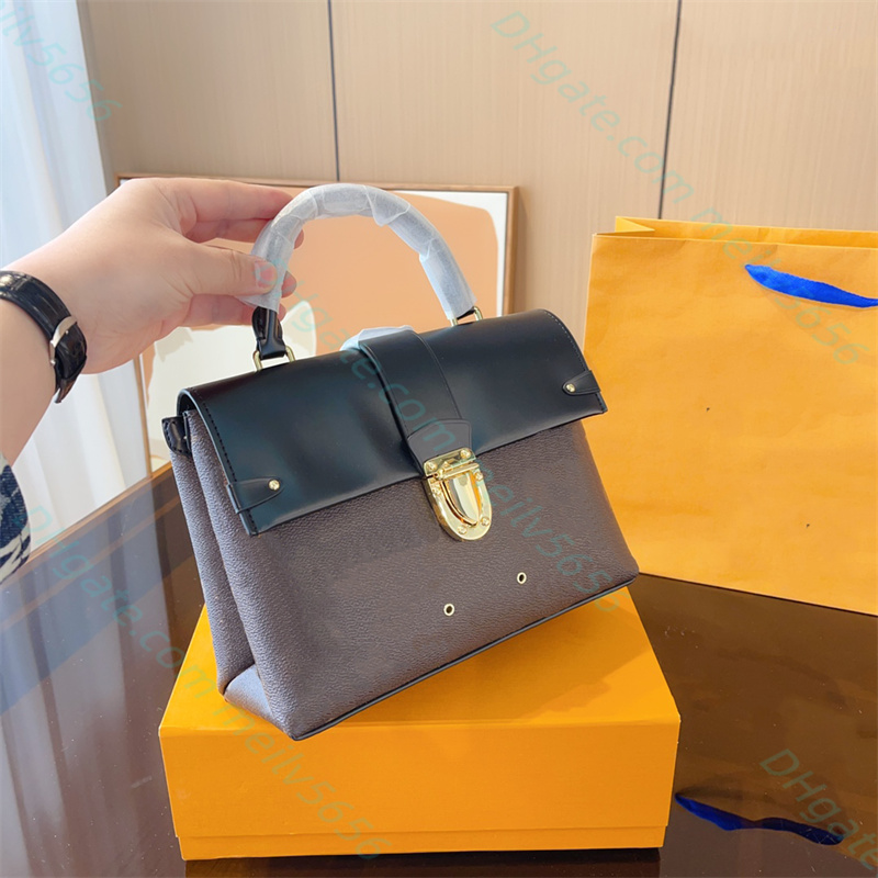 Designer famous Shoulders bag Woman Luxury One Handle Flip Handbag lady Cross body bags High quality Cosmetic Bags clutch totes hobo purses wallet wholesale