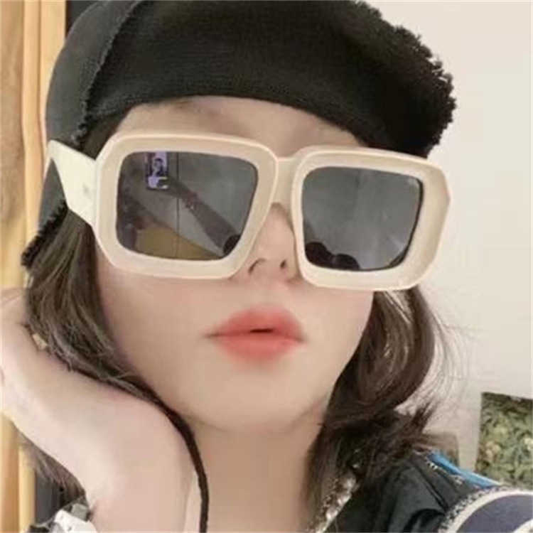 High quality fashionable luxury designer New Luo Yijia box street photo network red INS same sunglasses LW40080