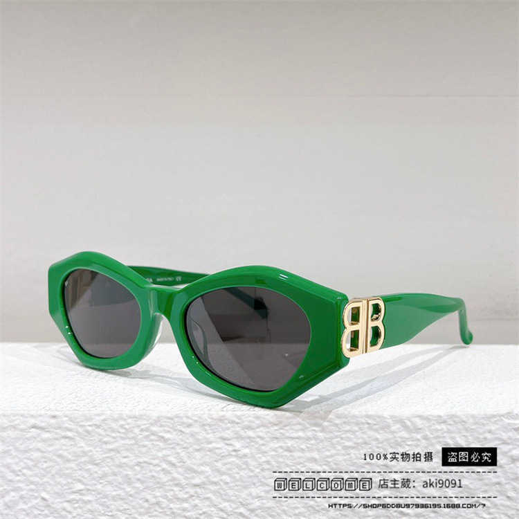 2023 gafas de sol de diseñador de lujo B Family's New Plate Oval Frame Moda para hombres y mujeres INS.com Red Star Gafas de sol del mismo estilo BB0251