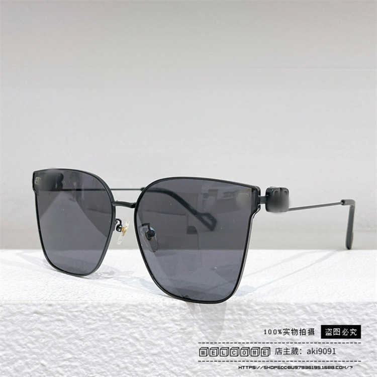 2023 New luxury designer sunglasses Double B Large Box Dark ins Red Sun Glasses BB0223S