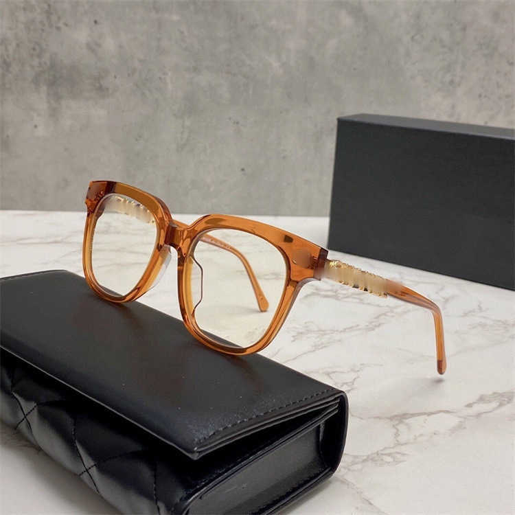 新しい高級デザイナーサングラスPingGuang CH0748グレーラージプレート眼鏡フレーム女性INSネットワークレッド同じスタイルボックスレターミラーレッグ