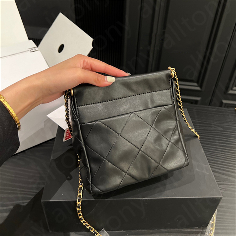 Luxurys designers väska mini hink hobo väska axelväskor förföljer kvinnor på diamantmönster bokstav äkta läder handväskor crossbody väska