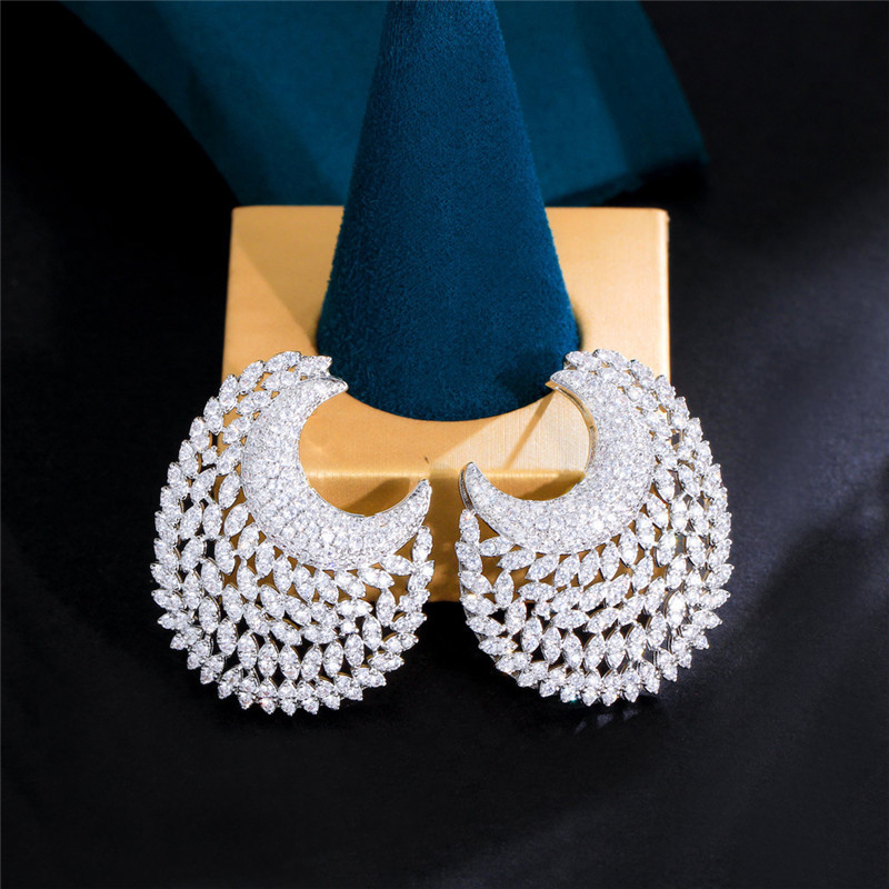 Charme de luxe lune boucles d'oreilles Designer pour femme fête blanc AAA zircon cubique diamant mariage fiançailles cuivre boucles d'oreilles Pageant robe accessoires bijoux