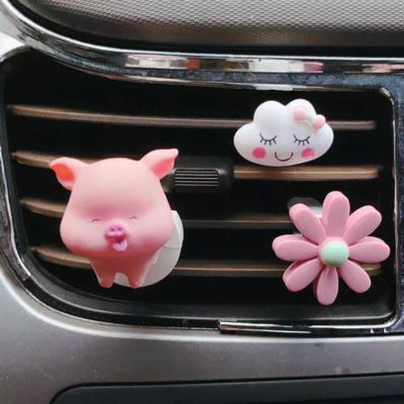 New Cute Pig Car Air Freshener Air Conditioning Outlet Decoration Car Accessories Interior Car Aromatherapy Clip Perfume Clip