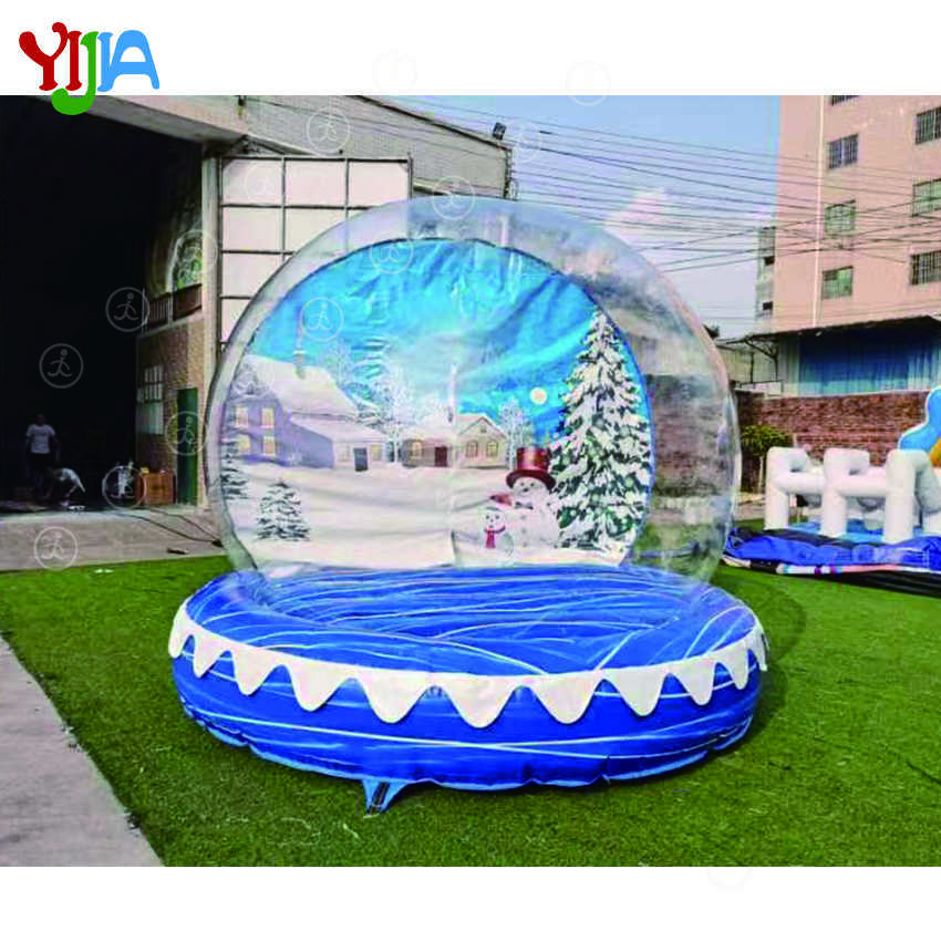 Högkvalitativ transparent uppblåsbar snöboll utomhus kroppsstorlek dekoration uppblåsbar snöboll juldekoration