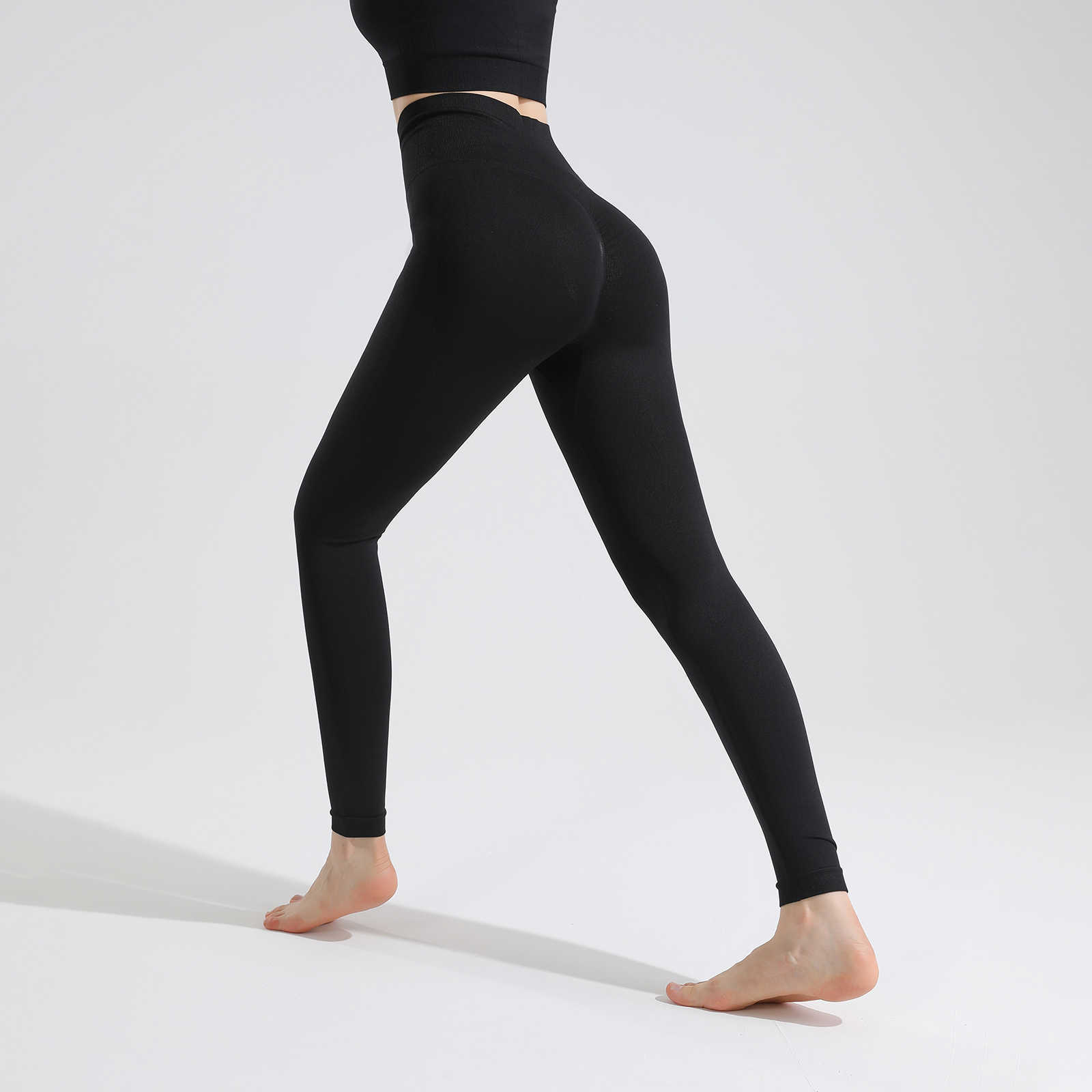 2022 Calça de malha fitness sem costura feminina cintura alta yoga quadris apertado pêssego nádegas leggings nuas