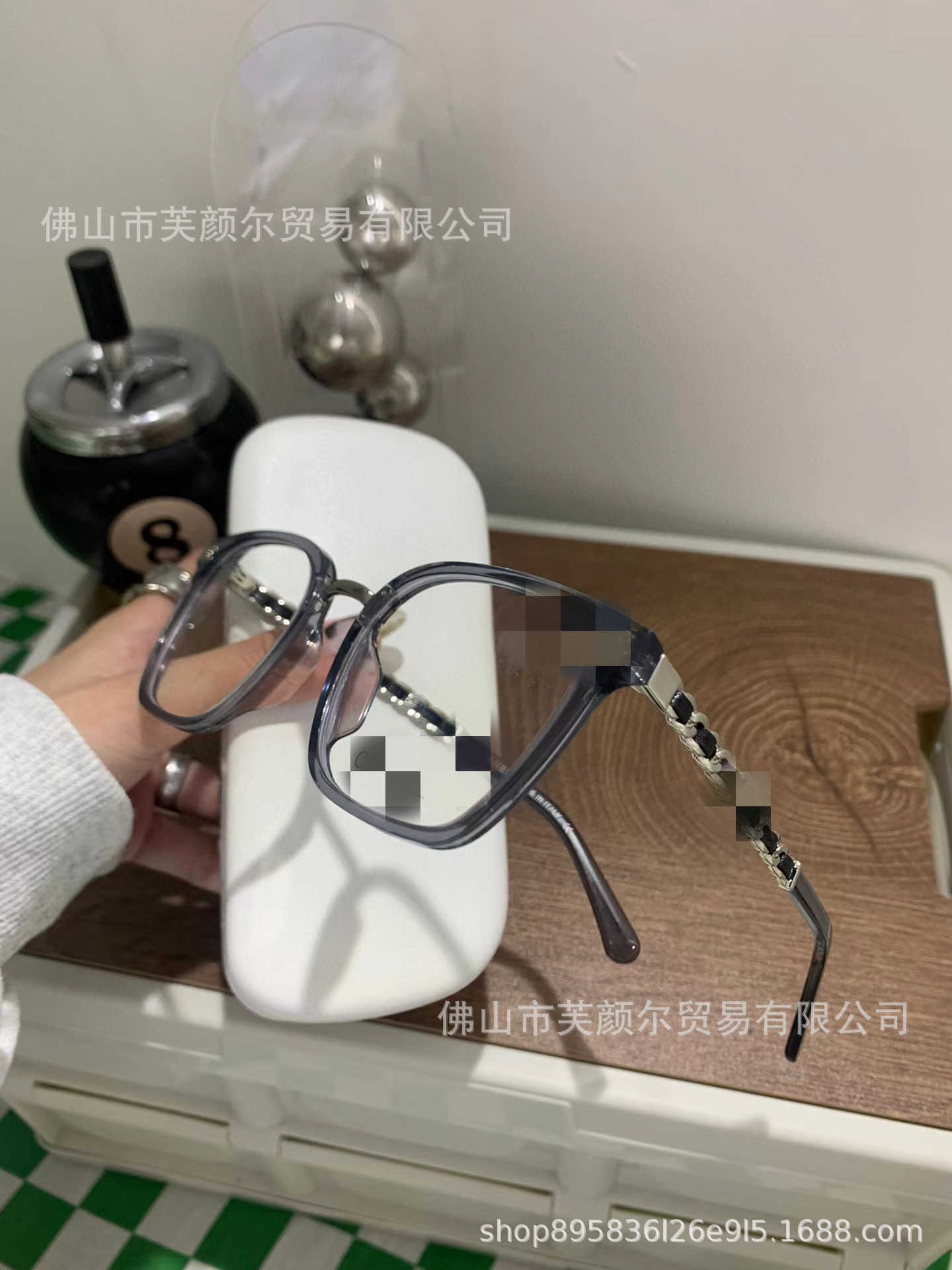 2024 Top designers New luxury designer sunglasses Small Fragrance Black Smoke Grey Ice Tea Eyeglass Frame Same Plain Color CH0769 Large Face Whitening Myopia Mirror