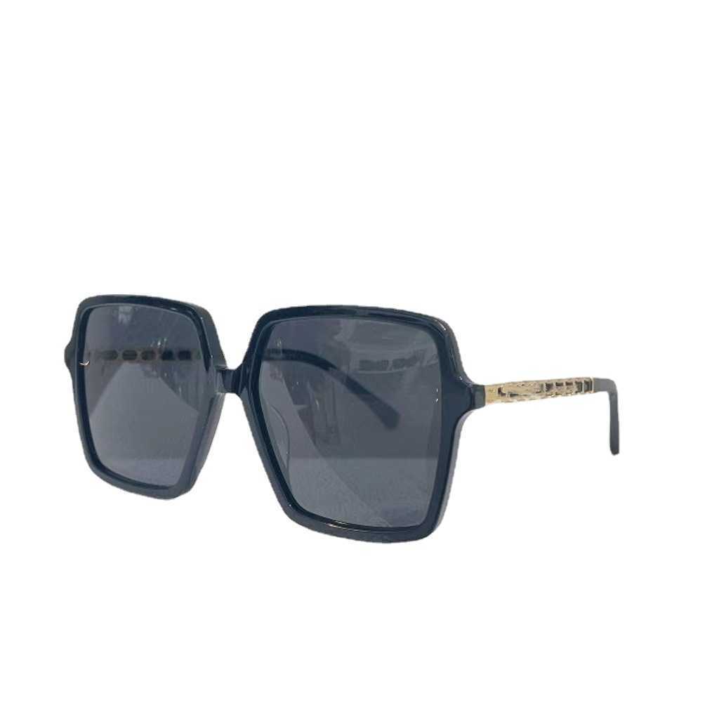 2024 Designer neuer Luxusdesigner neuer Online -Promi Tiktok Gleicher Stil Personalisierte Kunst Sonnenbrille für vielseitige Mode -Sonnenbrille CH5488