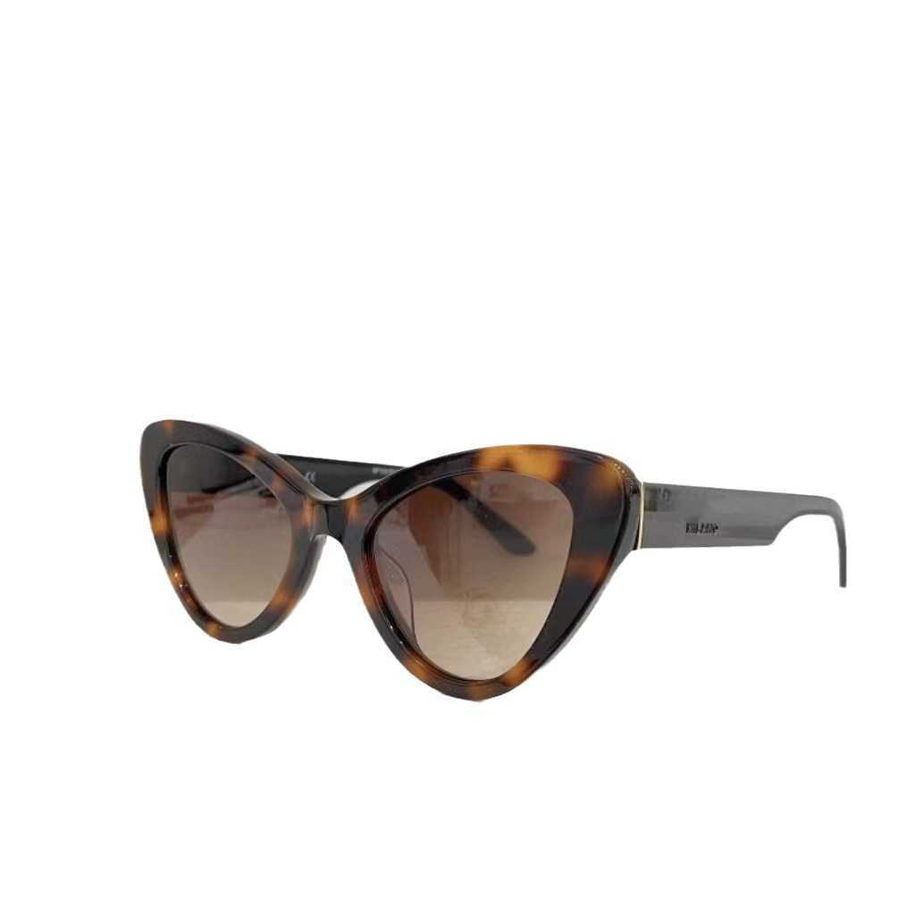 2024 designer di lusso Designer di lusso occhiali da sole Summer Nuova rete P Red La stessa piastra personalizzata Occhiali da sole di moda versatili SPR 13X-F