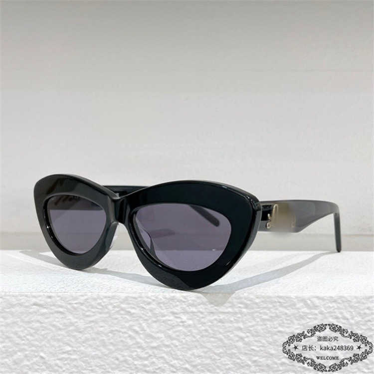 2023 New luxury designer sunglasses Luo Yijiafeng Female Stars Same Cat Eye Sunglasses Male Fashion LW40096I