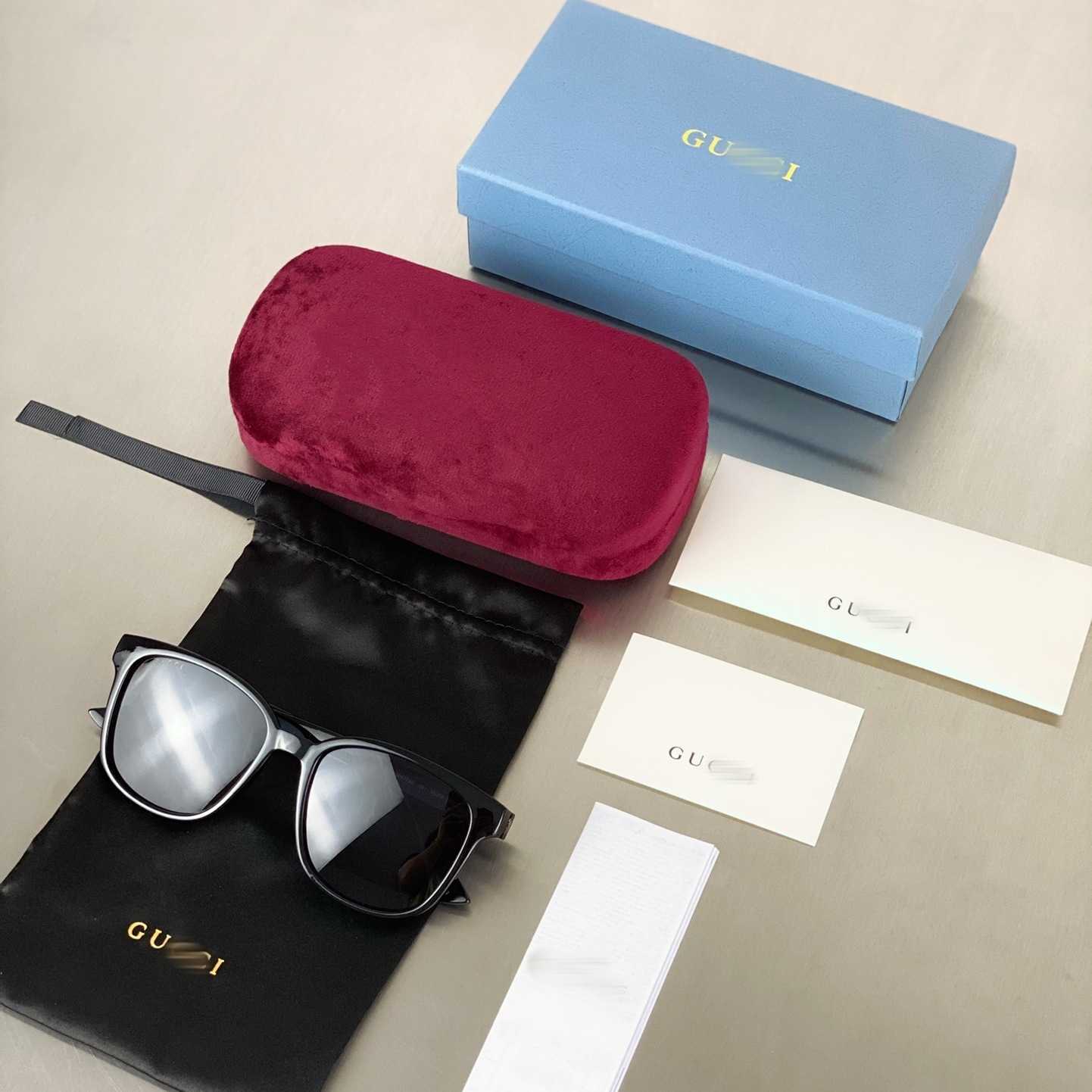 2023 New luxury designer Family G stars same style full frame box fashionable plate black super sun protection sunglasses for men and women GG0637