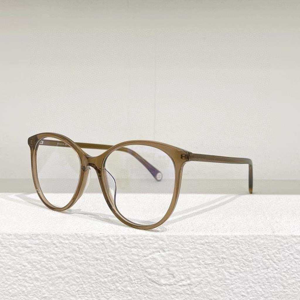 2024 Designer Fashion Nouveau des lunettes de soleil de créateur de luxe Nouvelle célébrité Internet avec le même visage ordinaire Insky Cat Eye polyvalent féminin Miroir optique plat tendance 3412