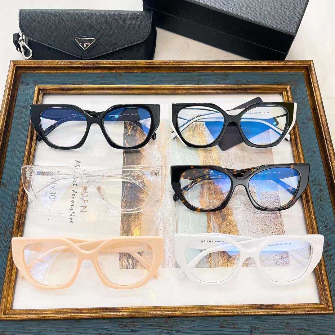 2024 Designer Moda Novo designer de luxo Os óculos de sol da família P Family Celebrity com as mesmas insetos artísticos de óculos de tendência feminina SPR 18W-V