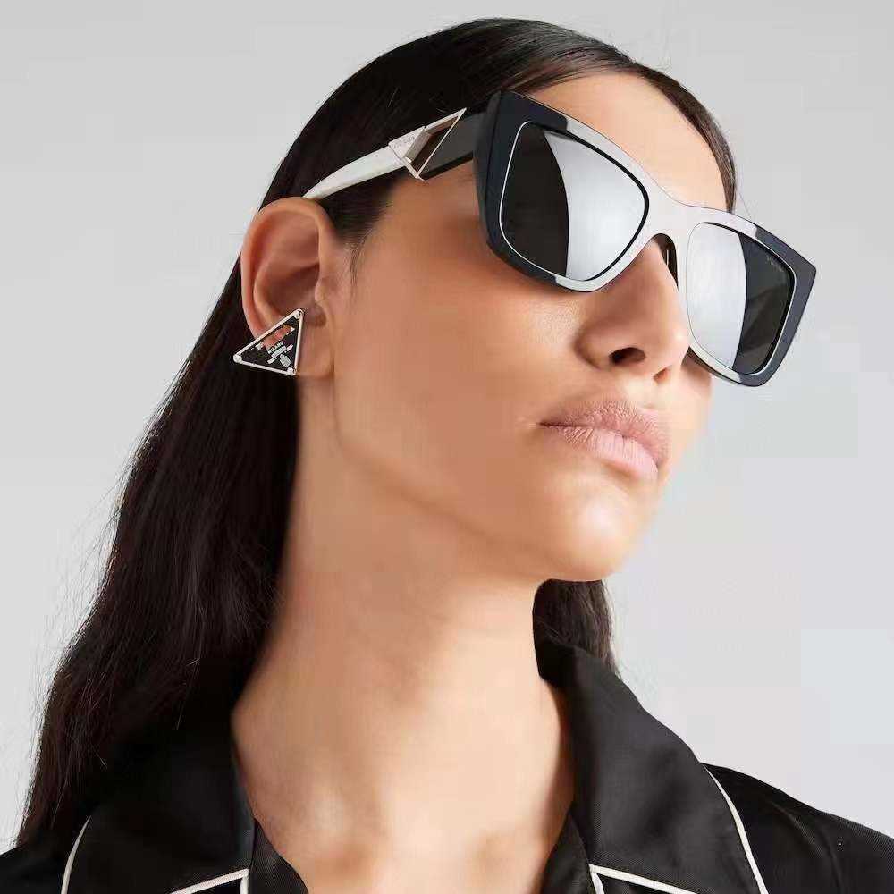 2024 Nouveau nouveau créateur de luxe de haute qualité P. Nouvelle célébrité en ligne avec Cat's Eye Fashion Ins Style Femme Trend Sunglasses Opr 21ys