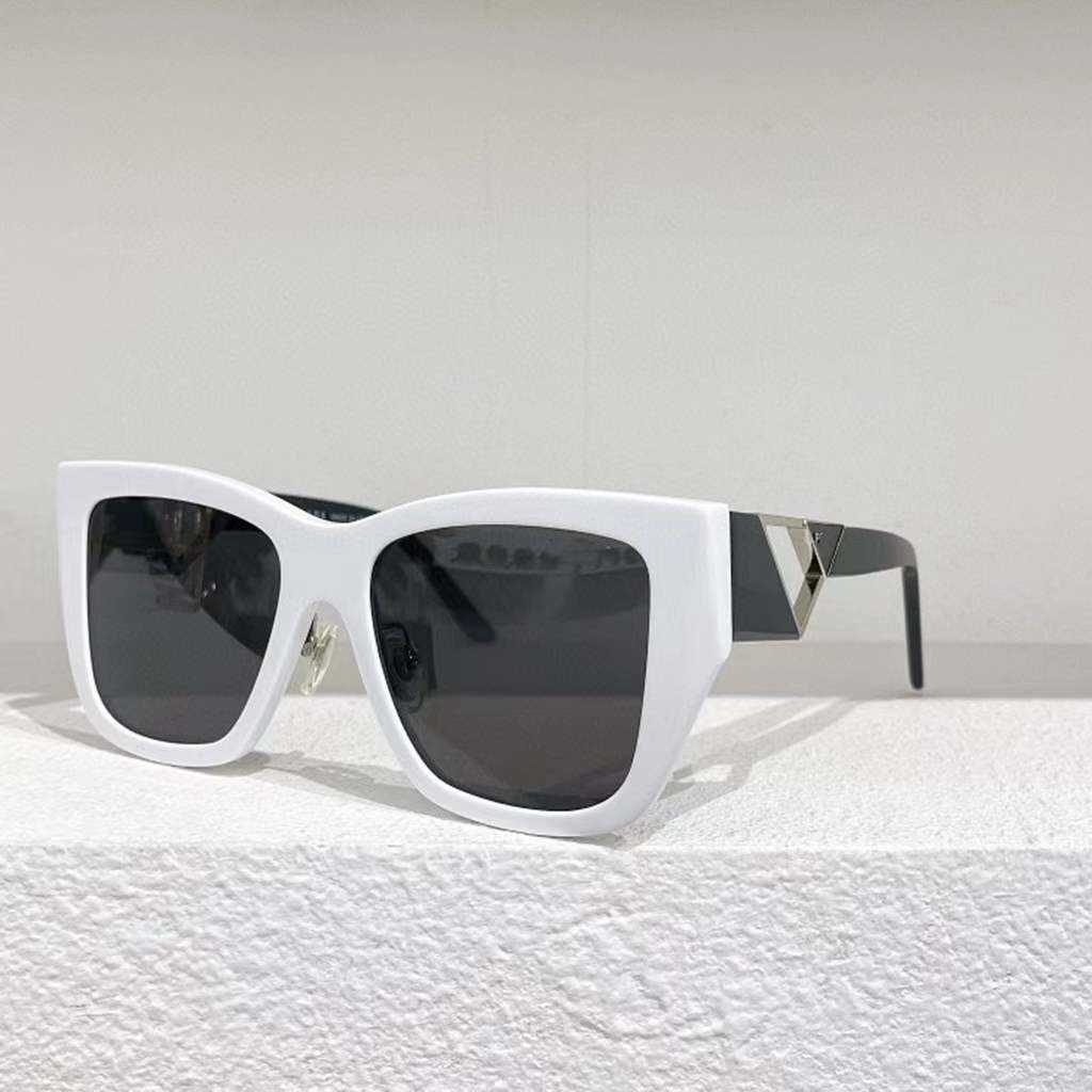 2024 Nouveau nouveau créateur de luxe de haute qualité P. Nouvelle célébrité en ligne avec Cat's Eye Fashion Ins Style Femme Trend Sunglasses Opr 21ys