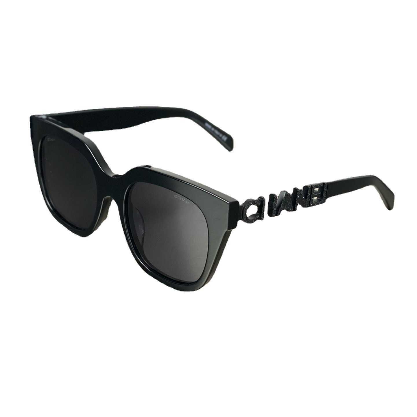 2024 Top Designers Nouveaux lunettes de soleil designer de luxe Famille Femme Ins populaire sur Internet Même style rond Slim et Diamond incrusté 5423 Lunettes de soleil