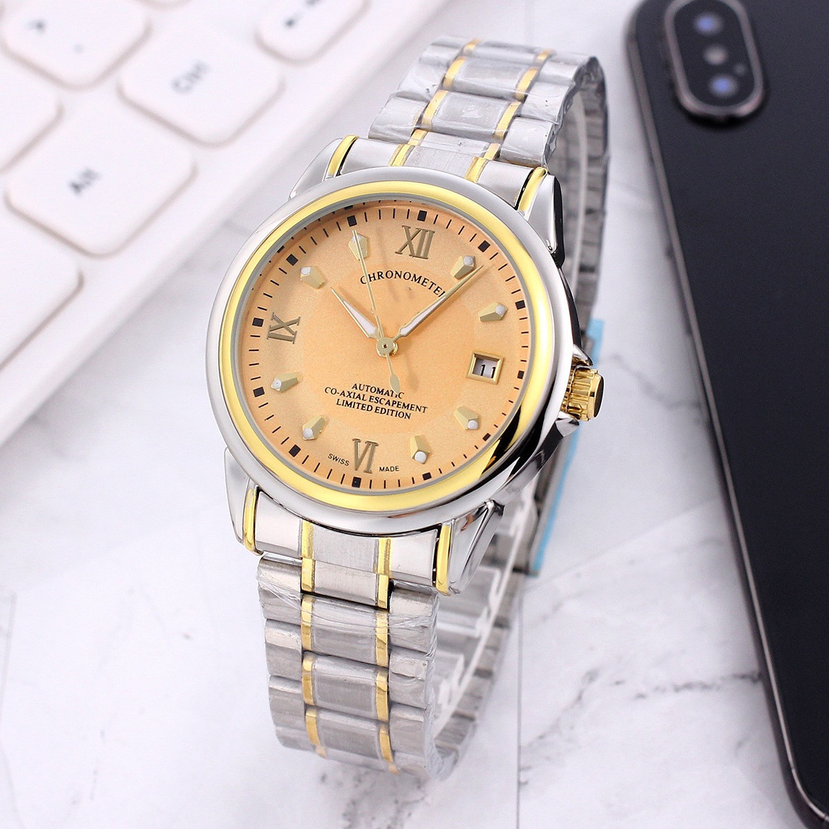 Automatisk klocka Fashion Watch Men Women Gold Dial 37mm Sapphire Glass Classic Design Wristwatch Ladies Elegant Full Rostess Steel Clock