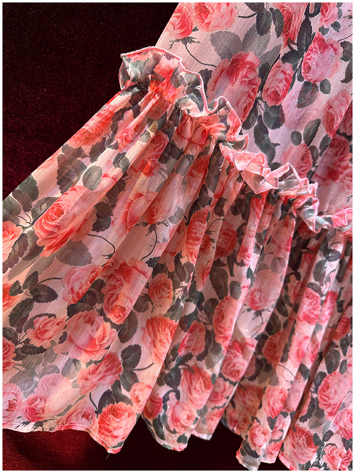 2023夏のピンクの花柄のパネルドレス