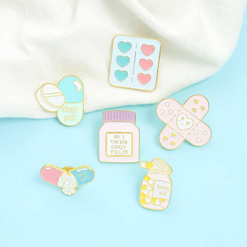 Broches broches / set ensembles multi-styles épingles en émail animaux personnalisés médicament broch badge sac de bandes dessins animés bijoux pour les amis enfants hkd230807