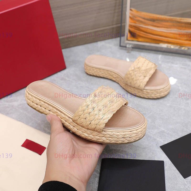 Alpargata trenzada Marca de diseñador Sexy gránulos resbaladizos Sandalias de cuero de becerro Diapositivas Mujeres Zapatillas de fondo grueso Resbalón en mulas Moda Verano Playa Falt Chanclas