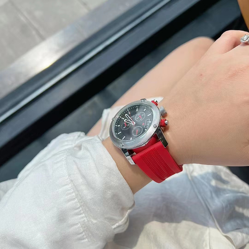 AAA Designer Women's Watch Quartz Movement alloy casel Case with Diamond Small Red Book bbl