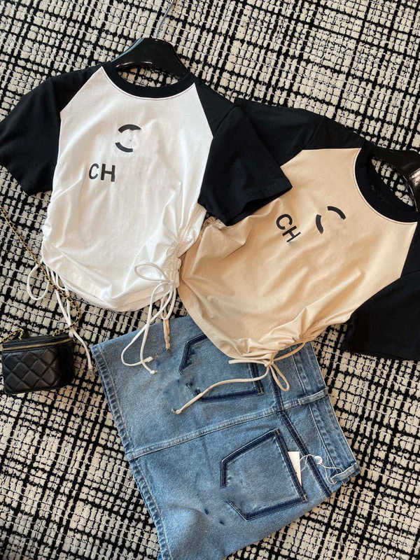 T-shirt da donna Designer Summer New Casual Versatile Slim and Age Reducing Contrast Double C-Letter T-shirt manica corta V0XV