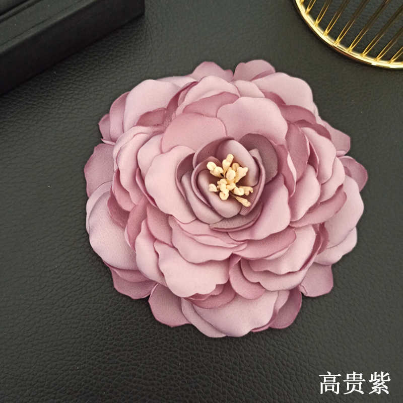 Pins Brooches High-end Cloth Art Flower Brooches for Women Elegant Fabric Lapel Pin Badge Fashion Jewelry Suit Coat Corsage Brooch Gifts HKD230807