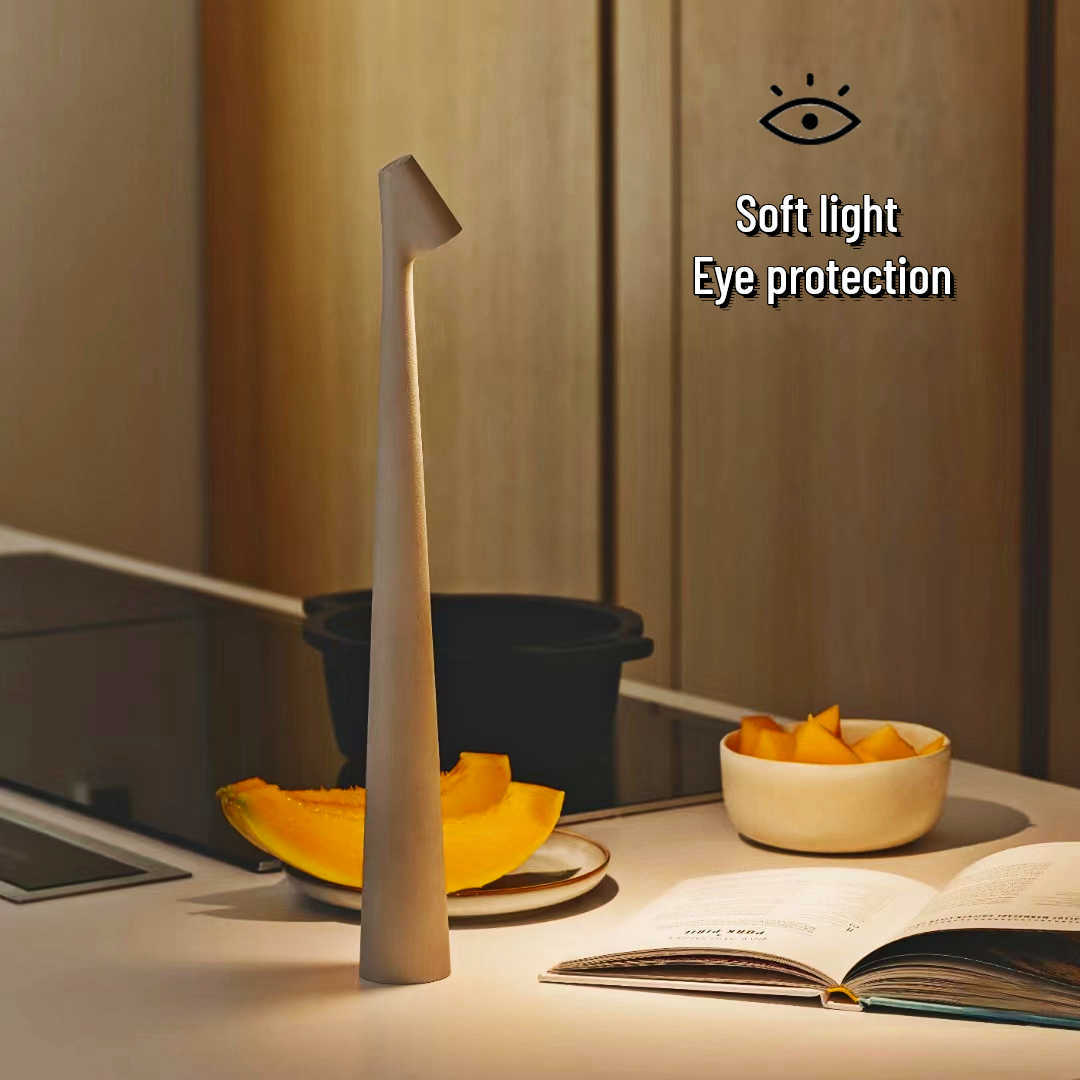 Enkel Africa Lamp Touch Dimning Table Lamp USB uppladdningsbar trådlös skrivbordslampa Metal Led Bedside Light Camping Candle Lamps HKD230807