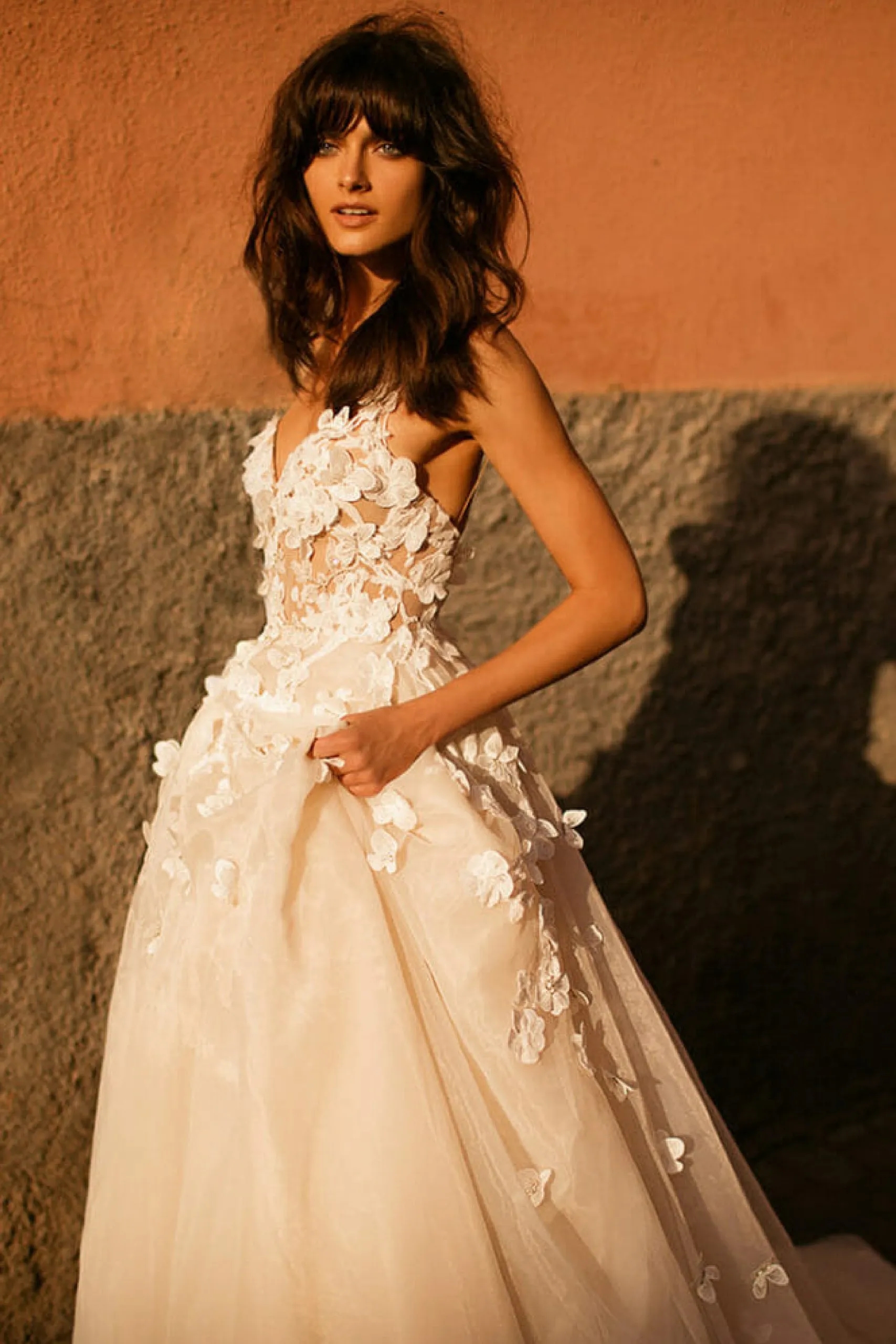 Graceful Lace V-hals illusie Een lijn wieden jurk vintage overdekte knop tule appliques bruidsjurken bruid custom 2023