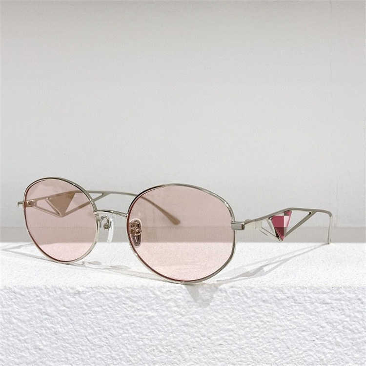 2023 Luxury ontwerper Nieuwe metal Plain Tinted zonnebril ins Net rood dezelfde driehoek zonnebrillen Spr60y -stijl 1
