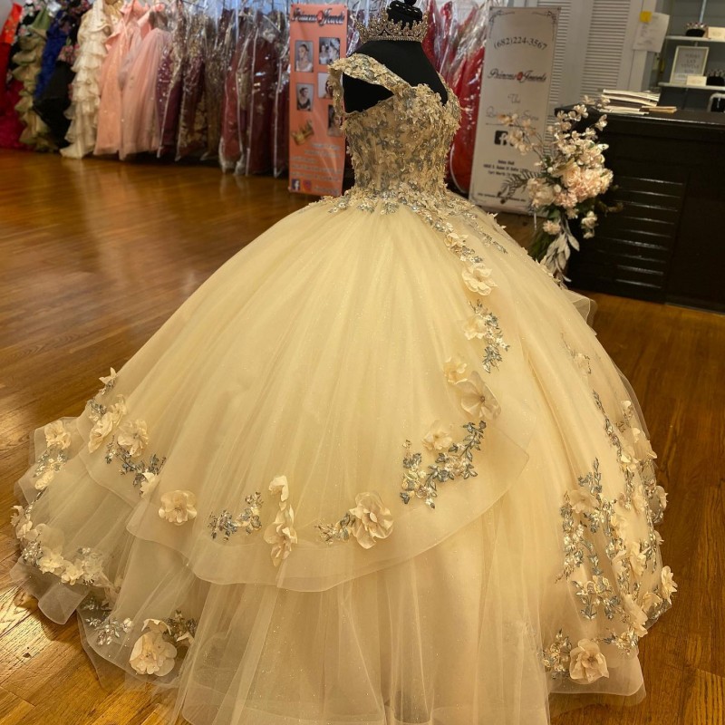 Luxury Beige Princess Ball Gown Sweetheart Quinceanera Dress 3D Flower Applique Birthday Party Sweet 16 Vestidos De 15 Anos