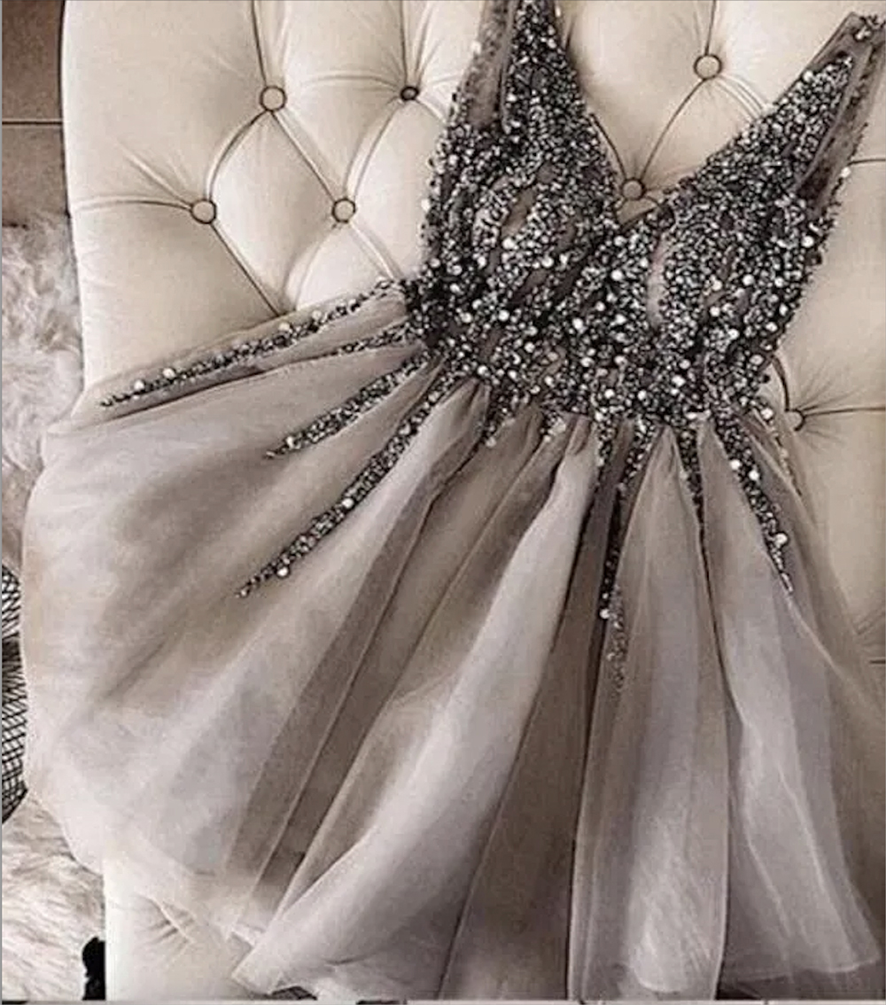 Vneck Beading Pullar Ucuz Homecoming Elbiseler Kısa Seksi Silver Gri Tatlı 16 Mezuniyet Parti Gowns Özel Yapım