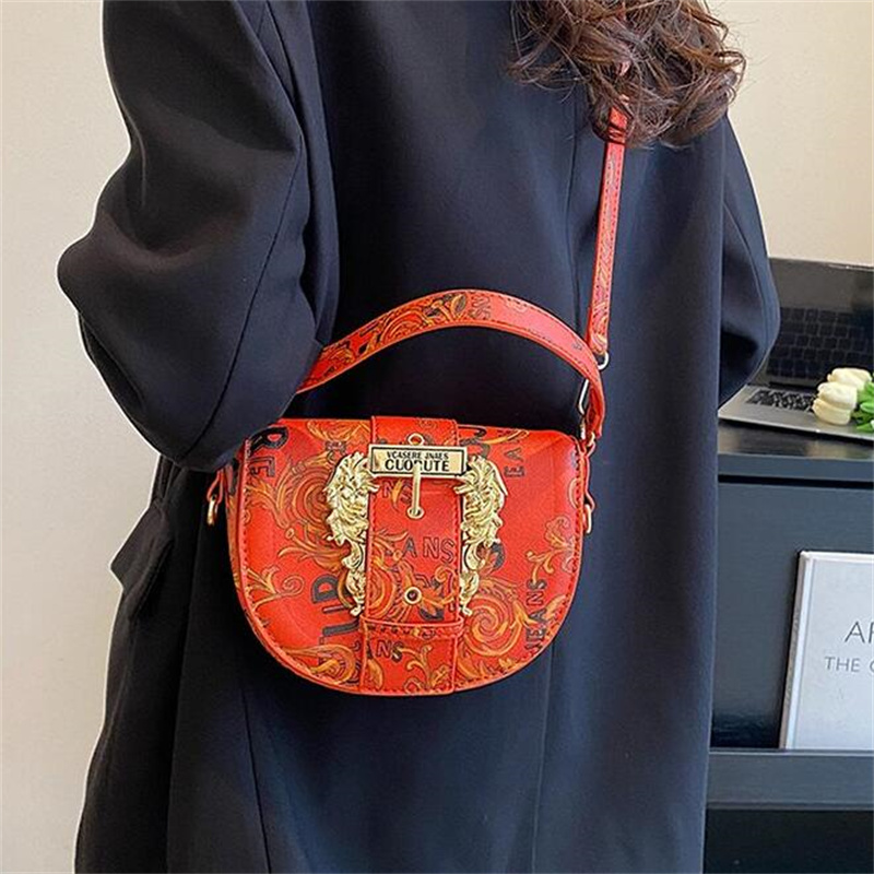 2023 Luxury Pillow Shoulder Bag Designer Donna Hardware Flap Chiusura a scatto Crossbody Square Satchel Clutch Purse Ladies Cross Body Borse di lusso Tote Wallet