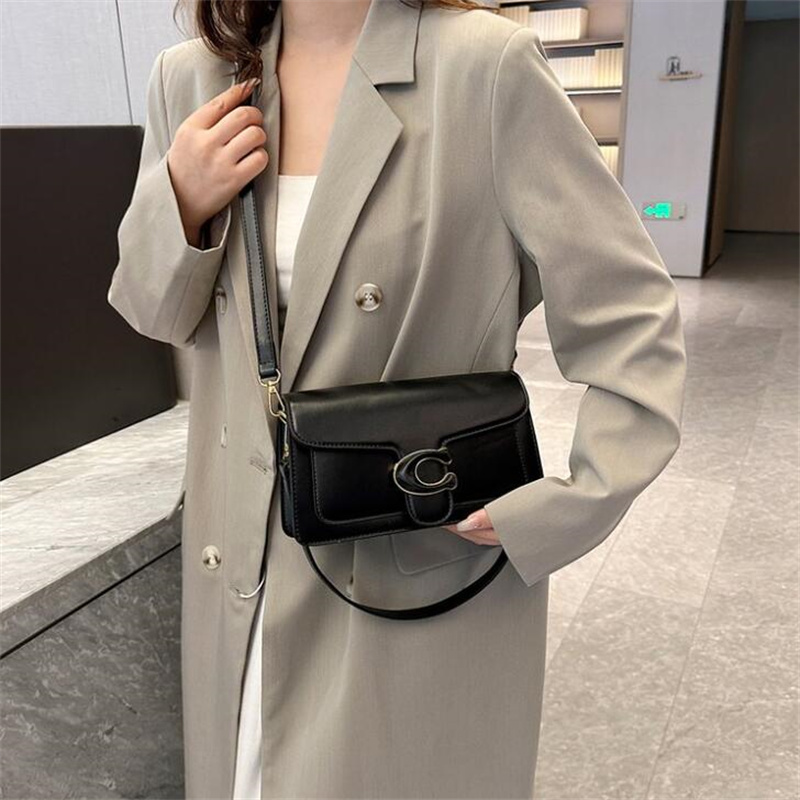 Heißer Verkauf Designer-Tasche Sommer Damen Geldbörse und Handtaschen 2023 Neue Mode Lässige kleine quadratische Taschen Einzigartige Designer-Schulter-Messenger-Taschen