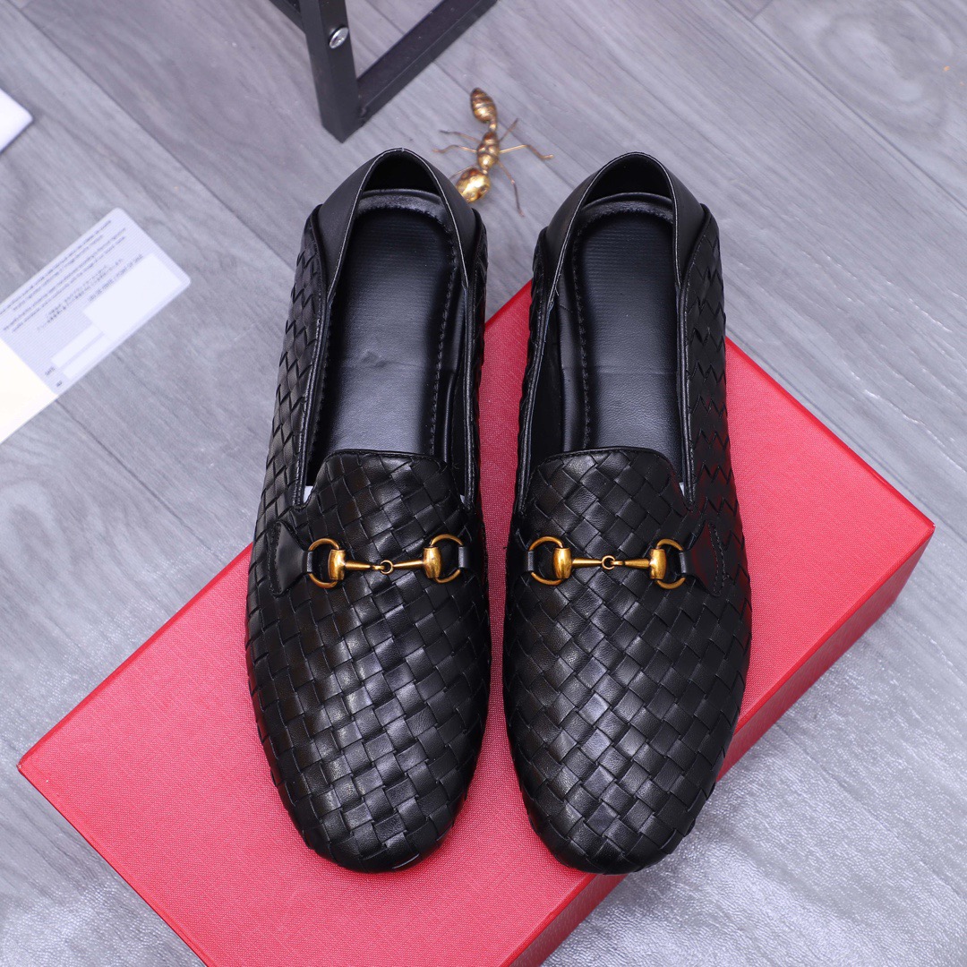 Högkvalitativ 2023 Herr Fashion Designer Dress Shoes Formal Party Wedding Groom Flats Män Bekväma loafers Storlek 38-44