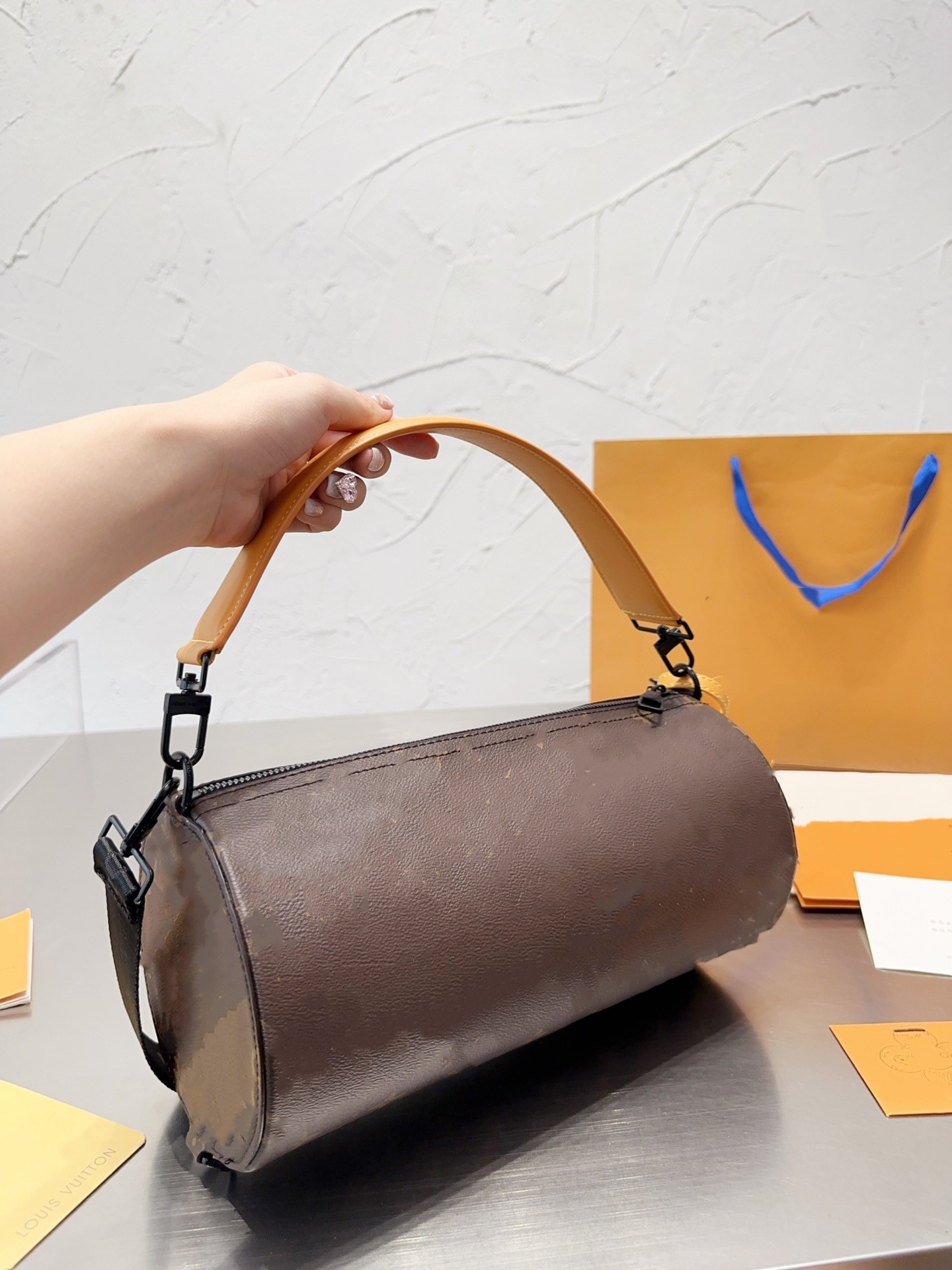 Men Cylindrical bags Fashion Shopping Satchels Shoulder Bags hobo handbag crossbody messenger bags Luxury designer purses totes backpack leather envelope wallet