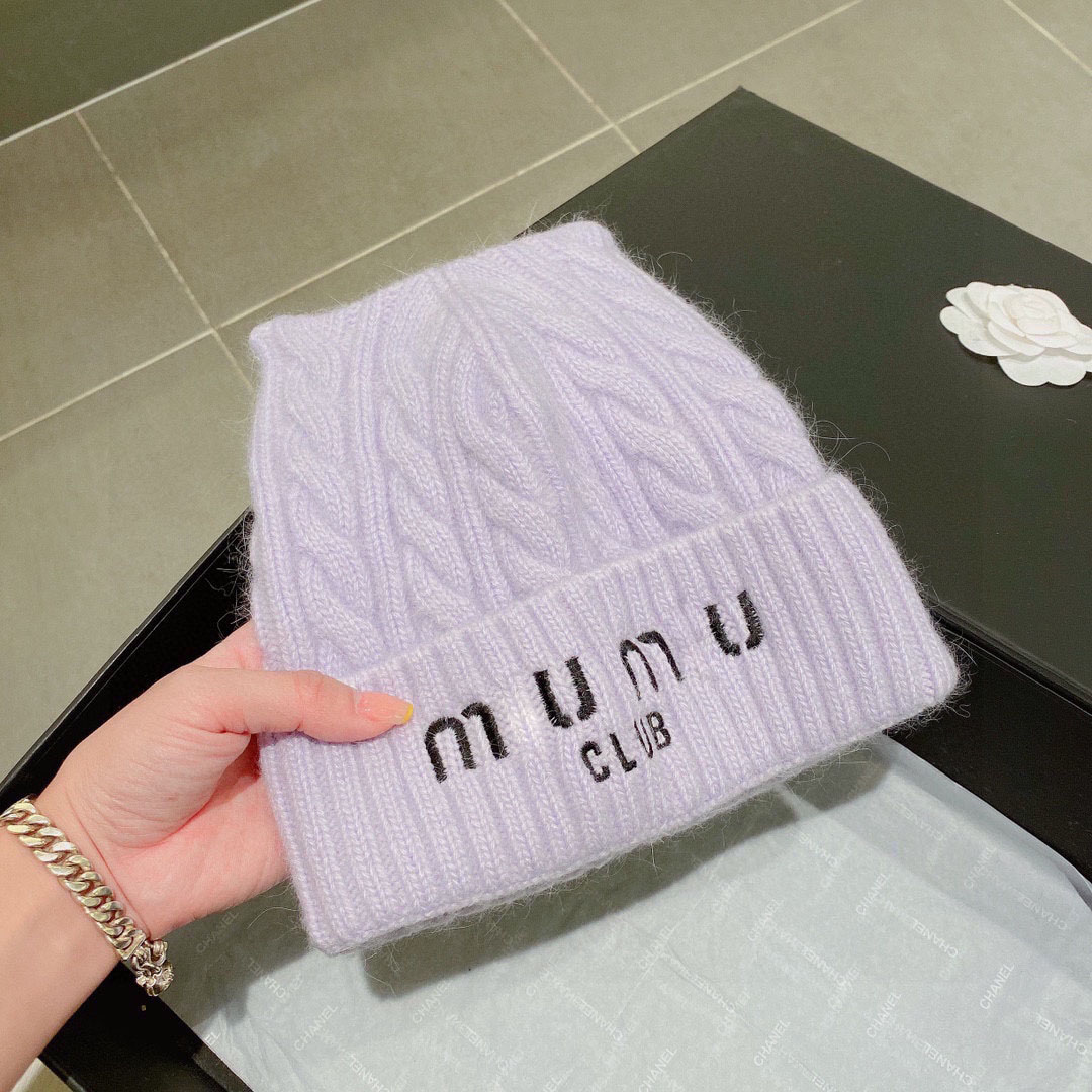 Women's Autumn and Winter Warm Candy Color Designer beanie Hat Couple Vacation Travel Sports casquette Letter Embroidery 50% Wool 50% Rabbit Hair bonnet