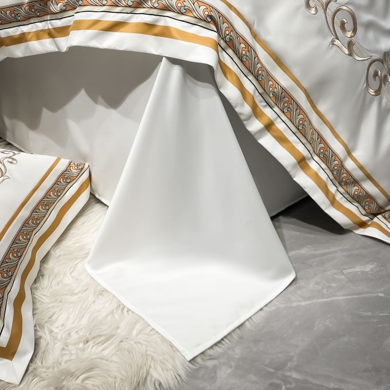 White Silk Cotton Bedding Set Luxury Satin Bed Sets Solid Color Embroidery Duvet Cover King Queen Size Bedclothes Bed Linen P259l